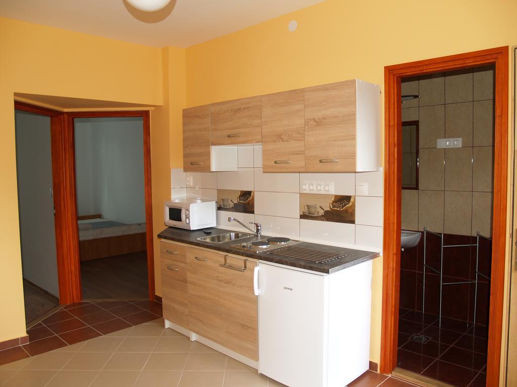 Liliom Apartman ギュラ エクステリア 写真